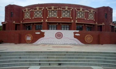 IIM Lucknow Takes A Small Stake In 'Just Rojgar'